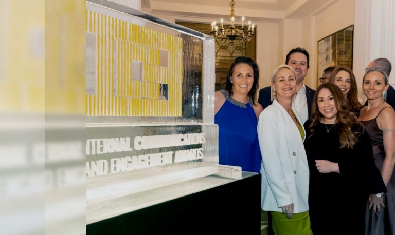 Celebrar o sucesso: A equipa de comunicação interna brilha nos prémios ICE